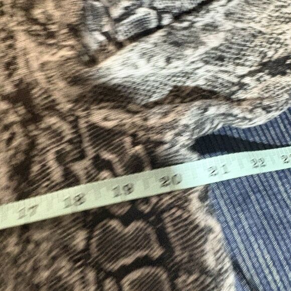 Sonoma Goods Sweater Women XL Snake Print Boho Neutral Gray Long Sleeve Layering - Picture 5 of 7